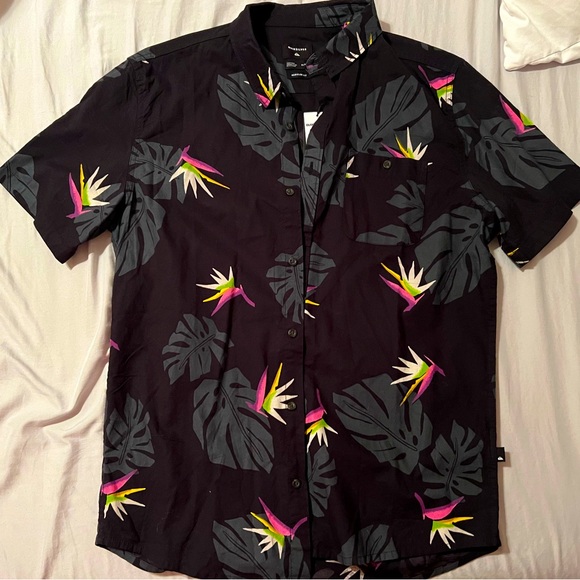 NWT Quicksilver button down shirt - Picture 1 of 6